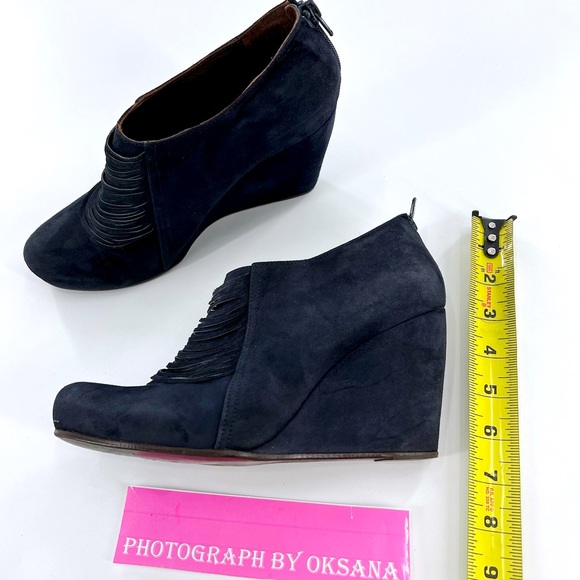 COCLICO SHOES Navy Blue SUEDE FRINGE WEDGE BOOTIES size 38.5 US 8 - Picture 15 of 16